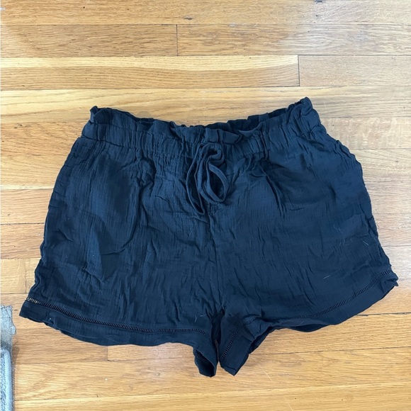 High Waist Black Ruffle Shorts - Picture 7 of 7